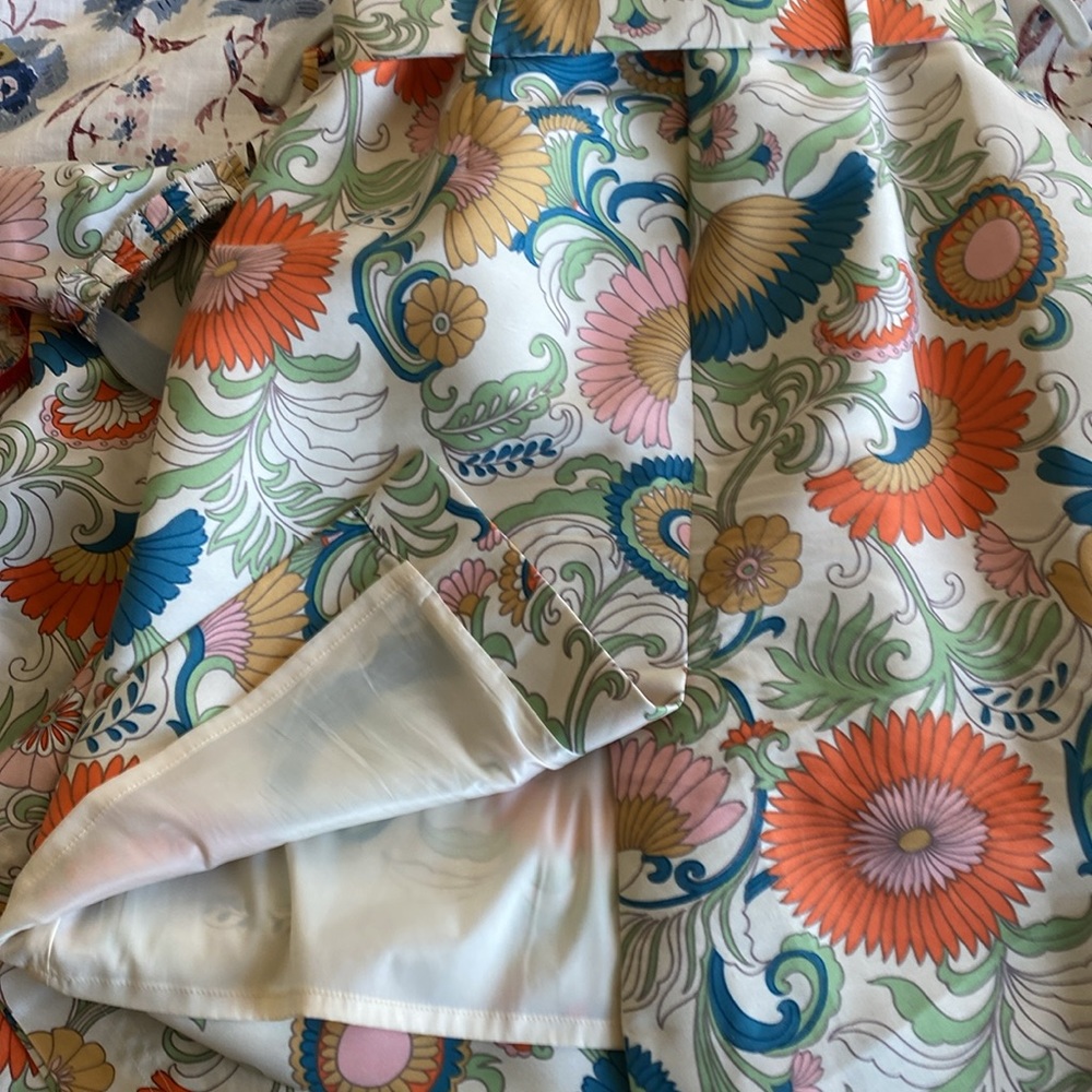 Cute J. Crew Skirt. Size 6P - Picture 4 of 5